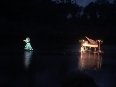 Under the stars: The enchanting melody of violin and piano